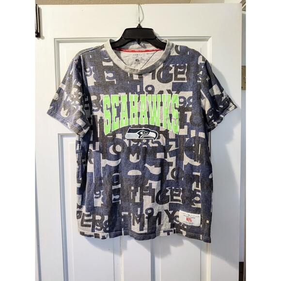 Tommy Hilfiger All Over Print Seattle Seahawks Size Medium T-Shirt AOP American - Picture 3 of 13